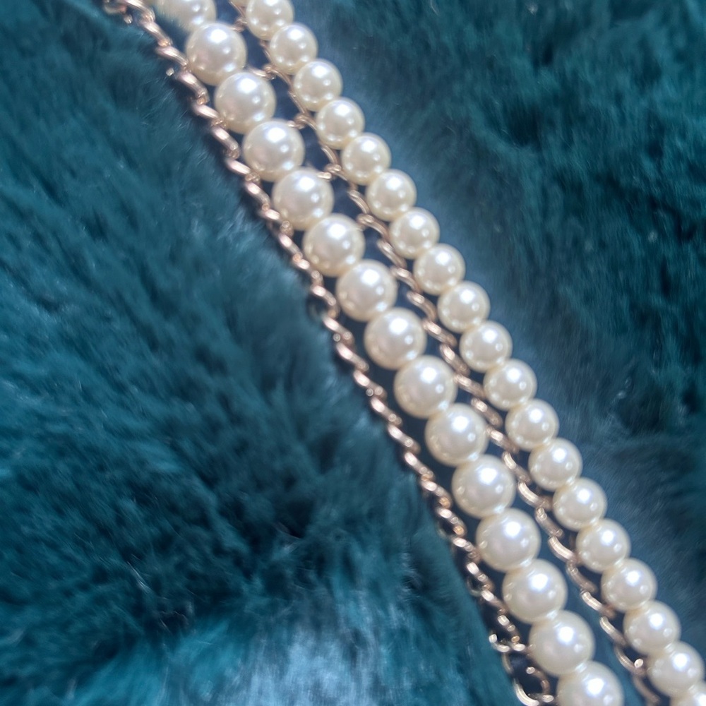 Stacked pearl chocker necklace